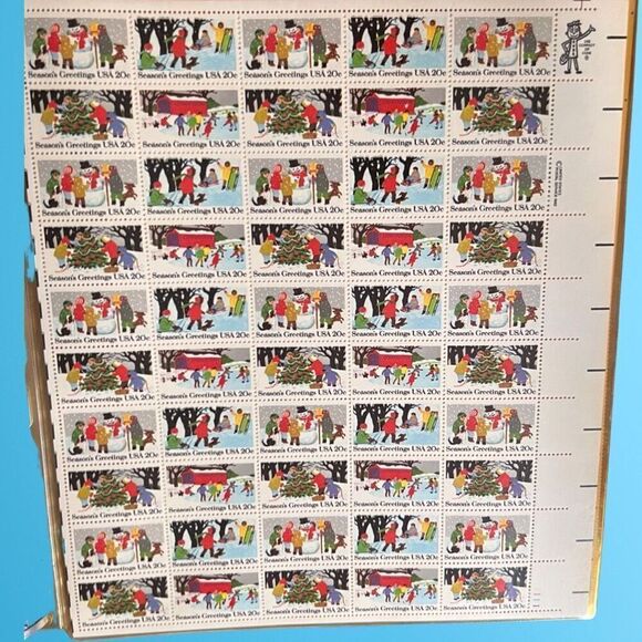 MNH Scott #2027-30 Seasons Greetings Fun 1982 - 20 Cent Stamp Sheet of Stamps - Picture 2 of 2